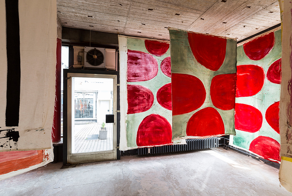 Tate Liverpool opens the first UK solo display of Swiss-Argentine artist Vivian Suter